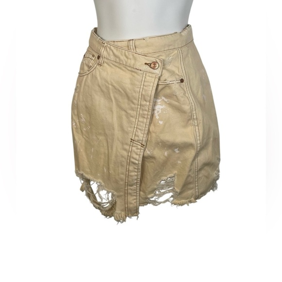 FREE PEOPLE PARKER WRAP DENIM GRUNGE MINI SKIRT BUTTER CREAM SZ 24 - Picture 4 of 14